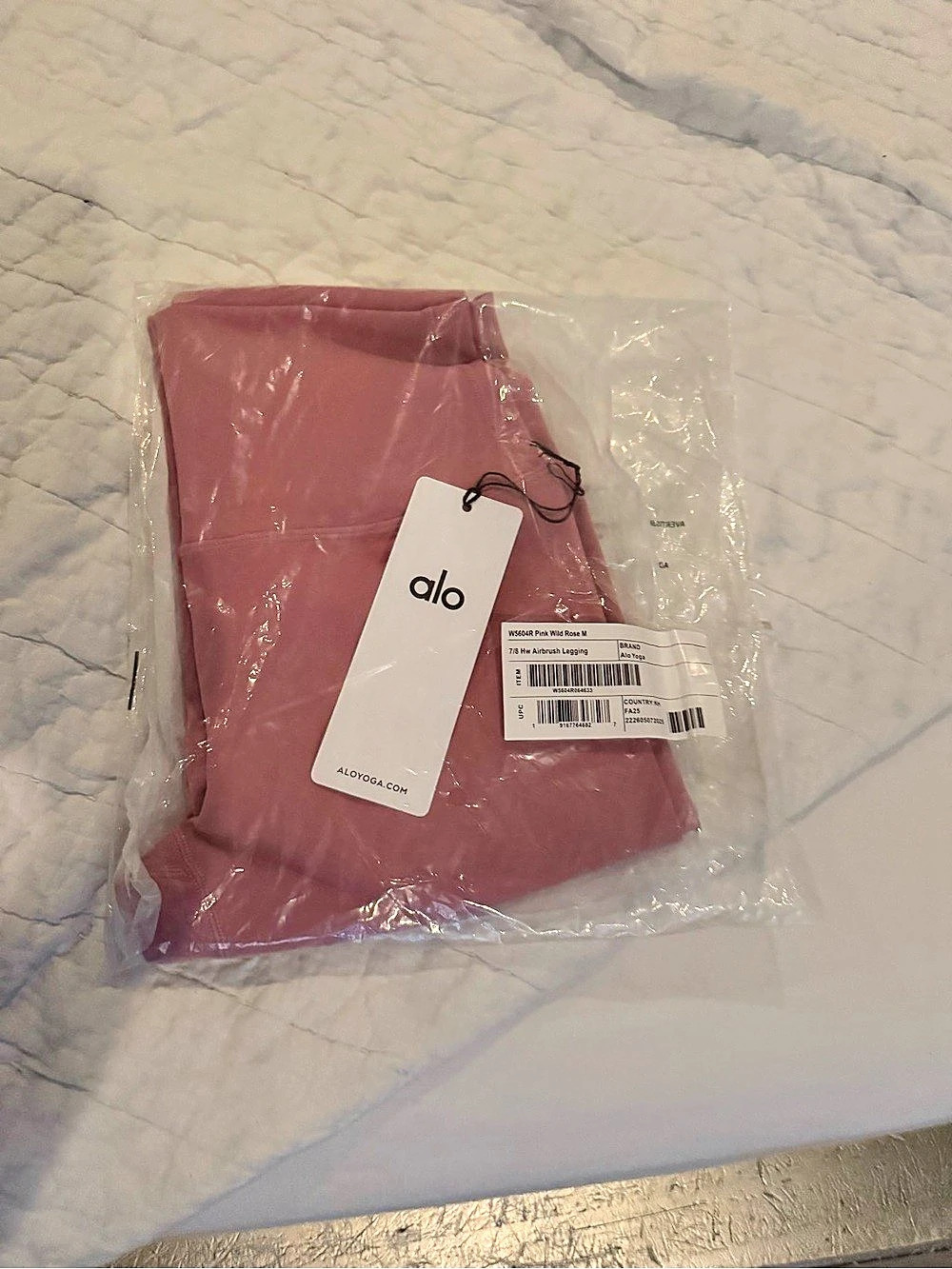 Alo Pink wild rose airlift leggings Size Medium NWT